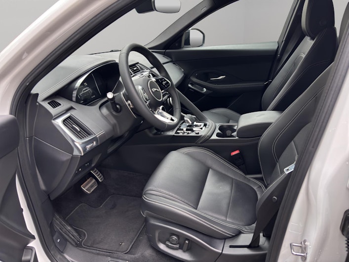 Vehicle image JAGUAR E-PACE