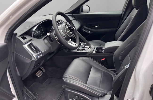 Vehicle image 5 Vehicle image 5