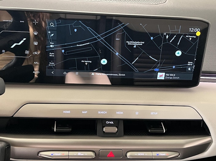 Vehicle image KIA EV4