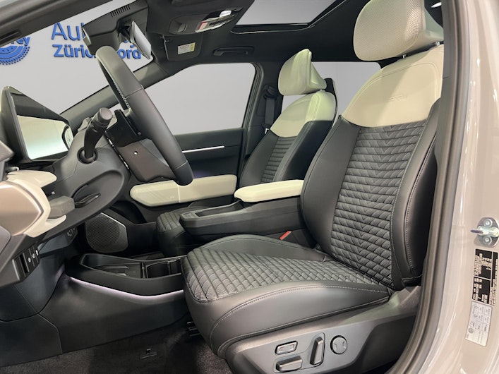 Vehicle image KIA EV4