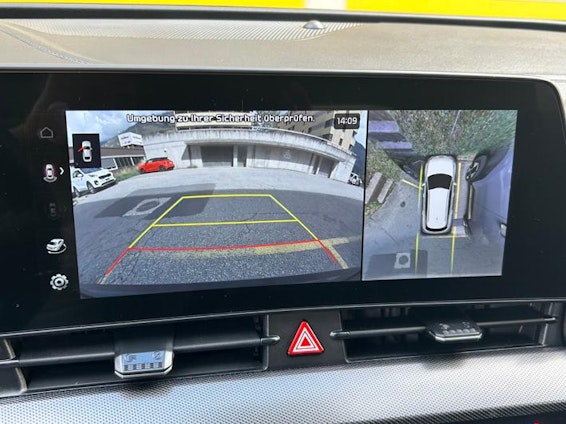 Vehicle image 10 Vehicle image 10