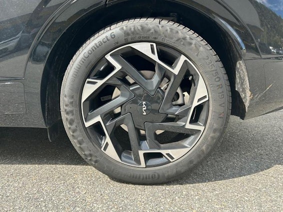 Vehicle image 15 Vehicle image 15