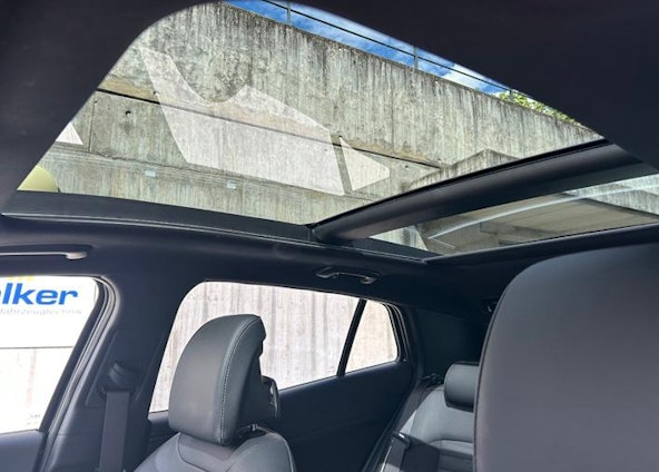 Vehicle image 13 Vehicle image 13