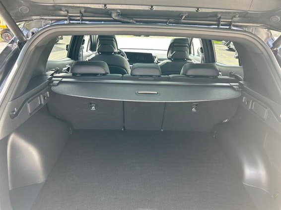 Vehicle image 14 Vehicle image 14