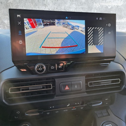 Vehicle image 8 Vehicle image 8