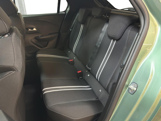 Vehicle image 8 Vehicle image 8