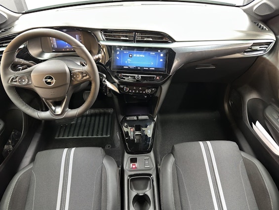 Vehicle image 9 Vehicle image 9