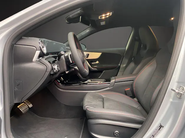 Mercedes-Benz A 250 e EQ Star 8G-DCT