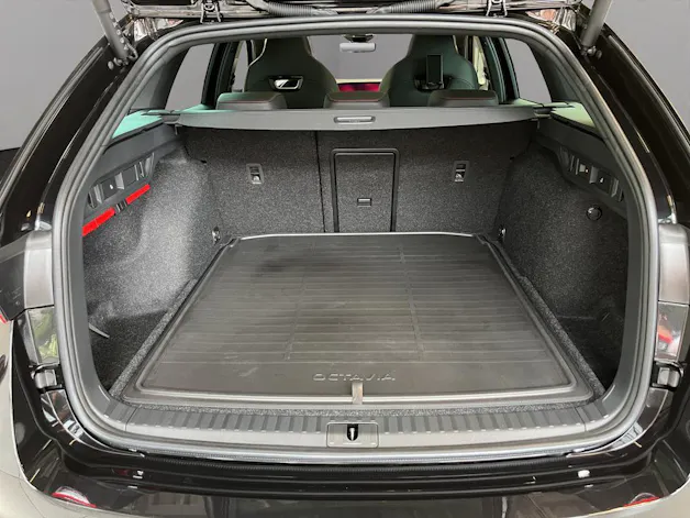 Škoda Octavia Combi 2.0 TSI DSG RS