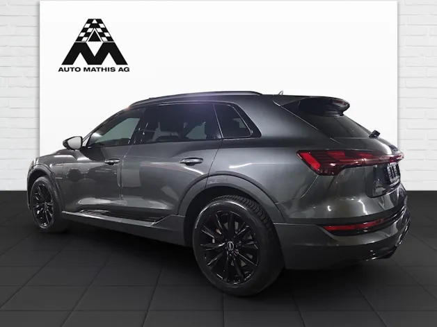 Audi e-tron 55 S Line Black Edition quattro