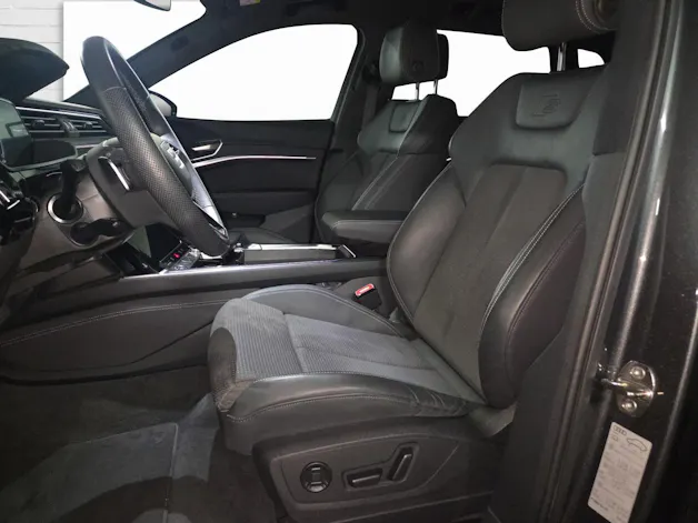 Audi e-tron 55 S Line Black Edition quattro