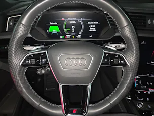 Audi e-tron 55 S Line Black Edition quattro