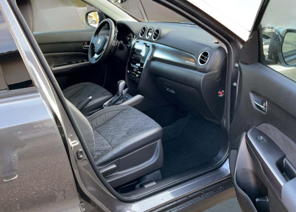 Vehicle image 9 Vehicle image 9