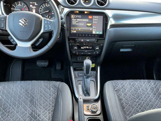 Vehicle image 8 Vehicle image 8