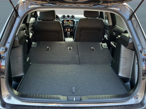 Vehicle image 12 Vehicle image 12