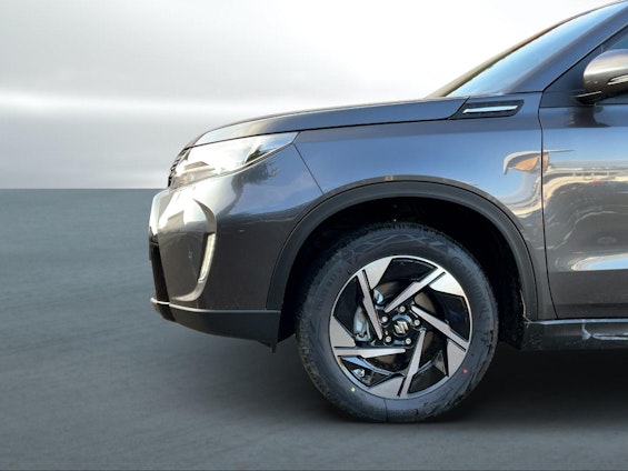 Vehicle image 18 Vehicle image 18