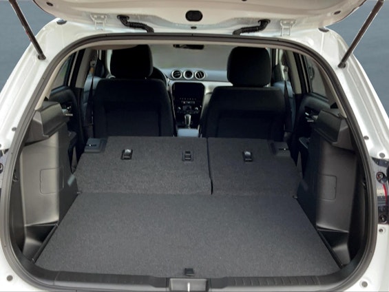 Vehicle image 14 Vehicle image 14