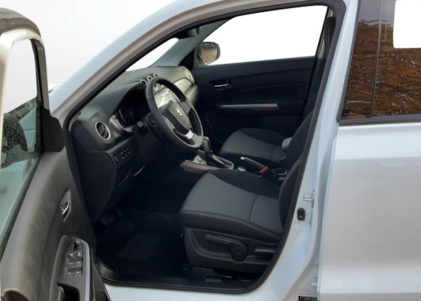 Vehicle image 9 Vehicle image 9