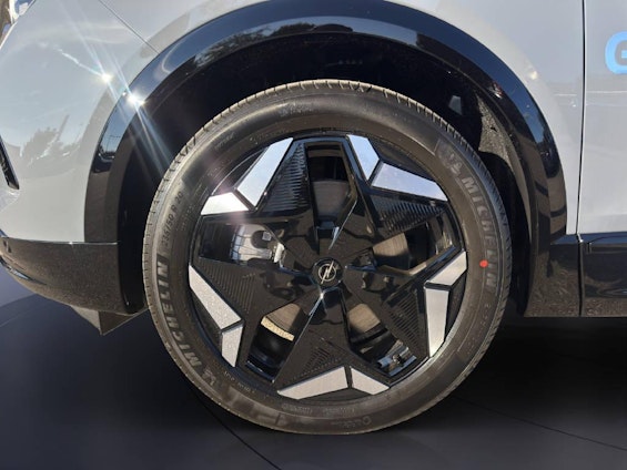 Vehicle image 6 Vehicle image 6