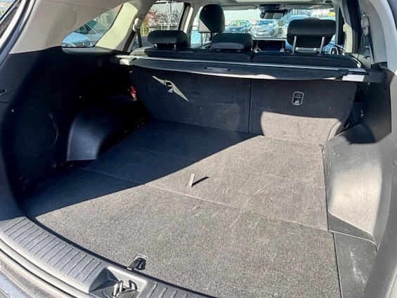 Vehicle image 8 Vehicle image 8