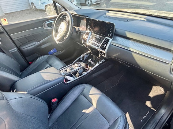 Vehicle image 4 Vehicle image 4