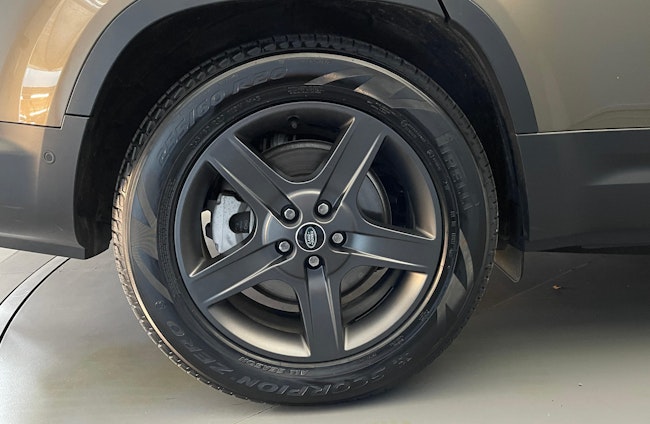 Vehicle image 13 Vehicle image 13