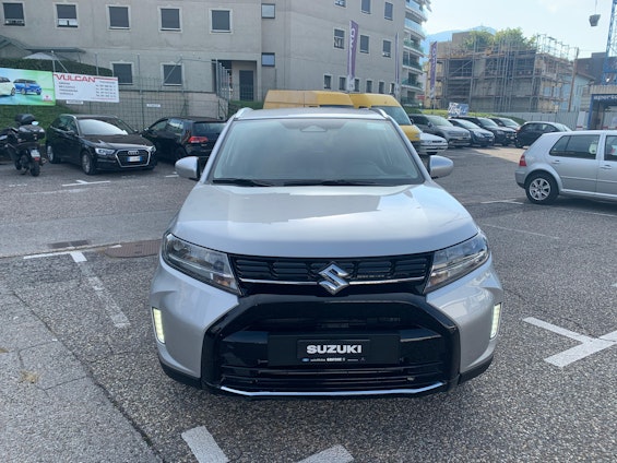 First vehicle image
