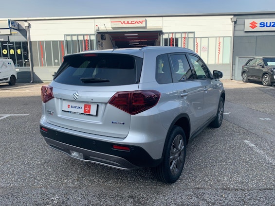 Vehicle image 7
