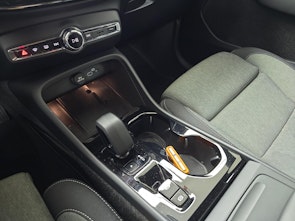 Vehicle image VOLVO XC40 2.0 B3 MH Plus Dark / Jetzt mit attraktivem 1.9% Leasing!