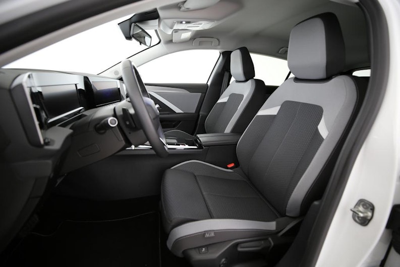 Vehicle image OPEL ASTRA