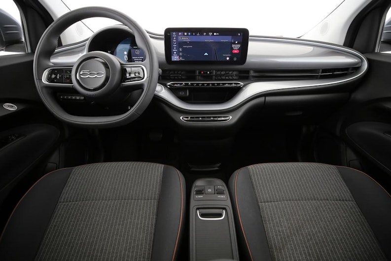 Vehicle image FIAT 500