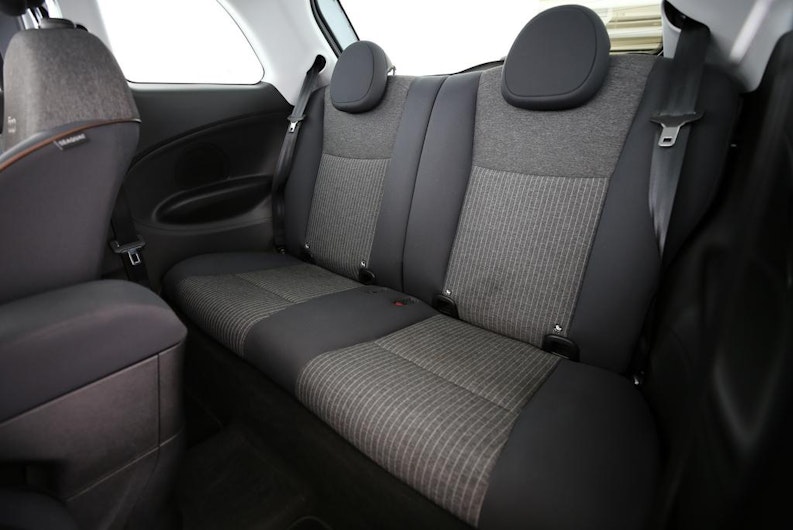 Vehicle image FIAT 500