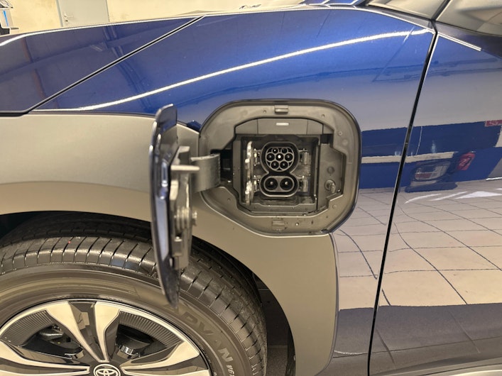 immagine del veicolo TOYOTA BZ4X