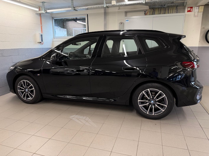 Vehicle image BMW 2 SERIES