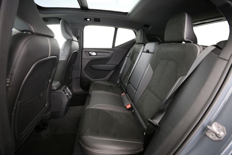 Vehicle image VOLVO XC40