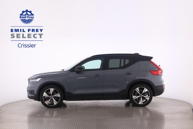 Vehicle image VOLVO XC40