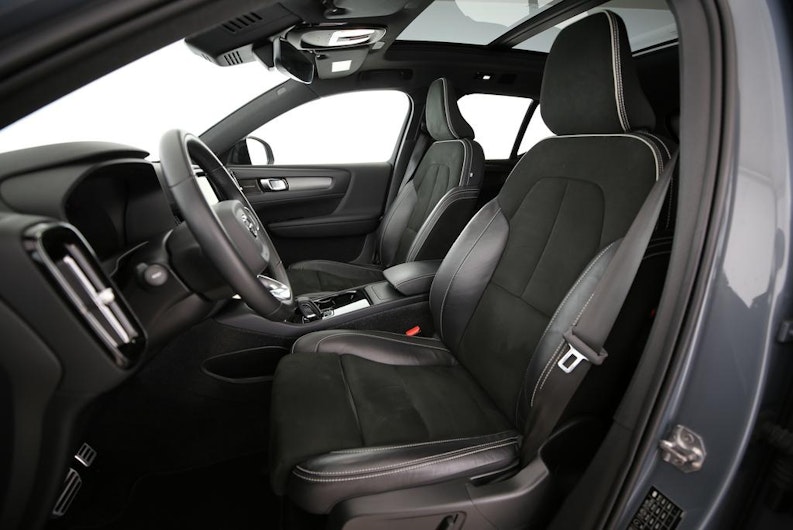 Vehicle image VOLVO XC40