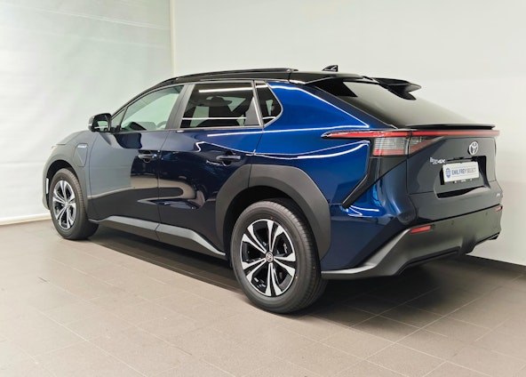 Vehicle image 3 Vehicle image 3