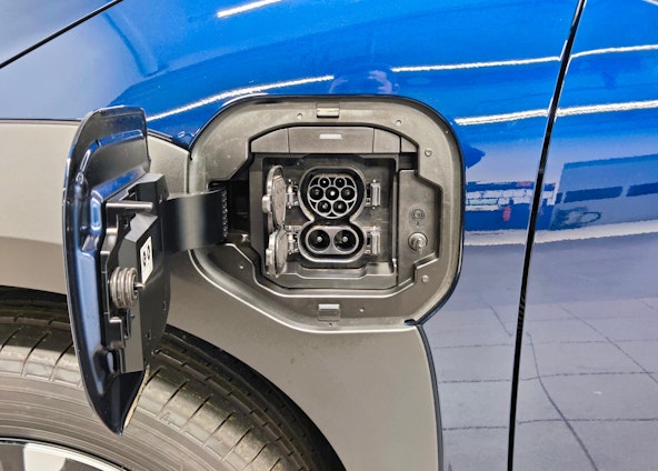 Vehicle image 4 Vehicle image 4