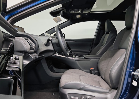 Vehicle image 5 Vehicle image 5