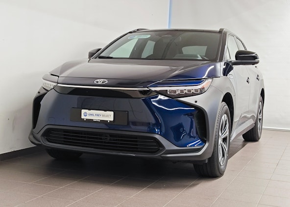 First vehicle image First vehicle image