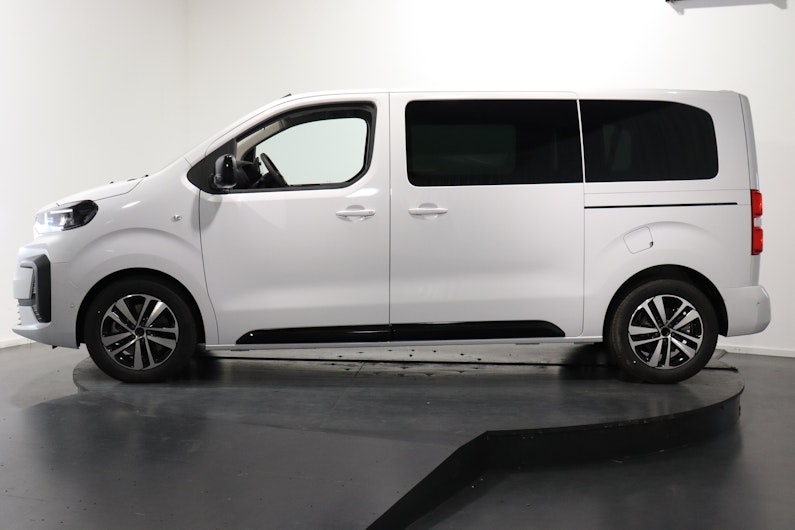 Vehicle image CITROEN SPACETOURER