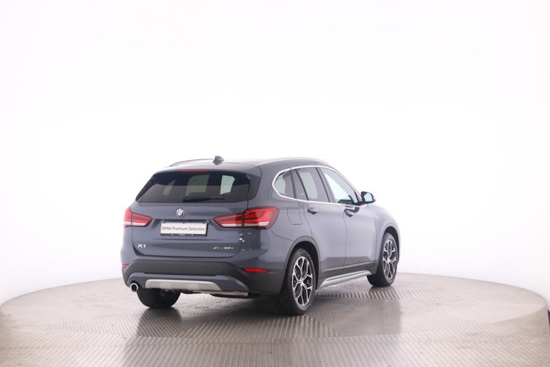 Vehicle image BMW X1