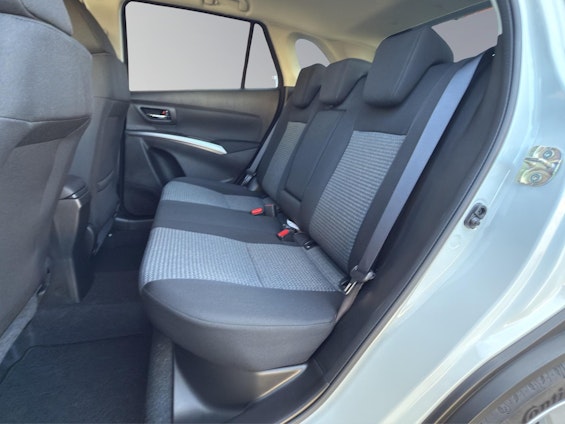 Vehicle image 14 Vehicle image 14