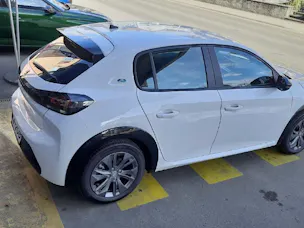 Peugeot 208 e-Active Pack