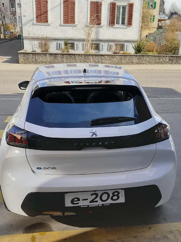 Peugeot 208 e-Active Pack