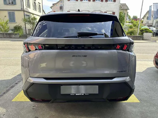 Peugeot 5008 1.2 Hybrid Allure Premium