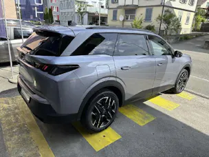 Peugeot 5008 1.2 Hybrid Allure Premium