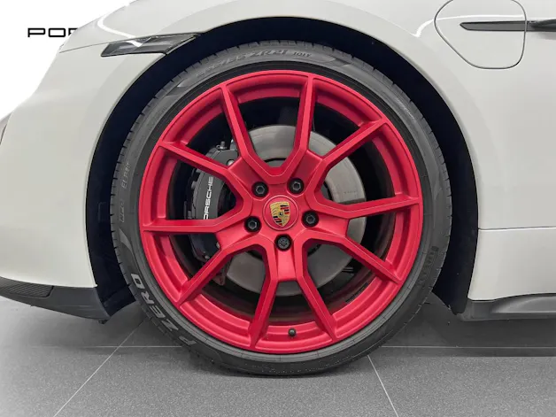 Porsche Taycan GTS Sport Turismo