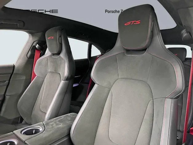 Porsche Taycan GTS Sport Turismo
